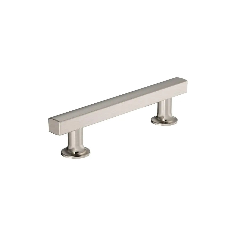 Amerock - Everett Pulls - 52a6c593-074f-41c1-bf00-ffd291e2a407-1000x1000.webp