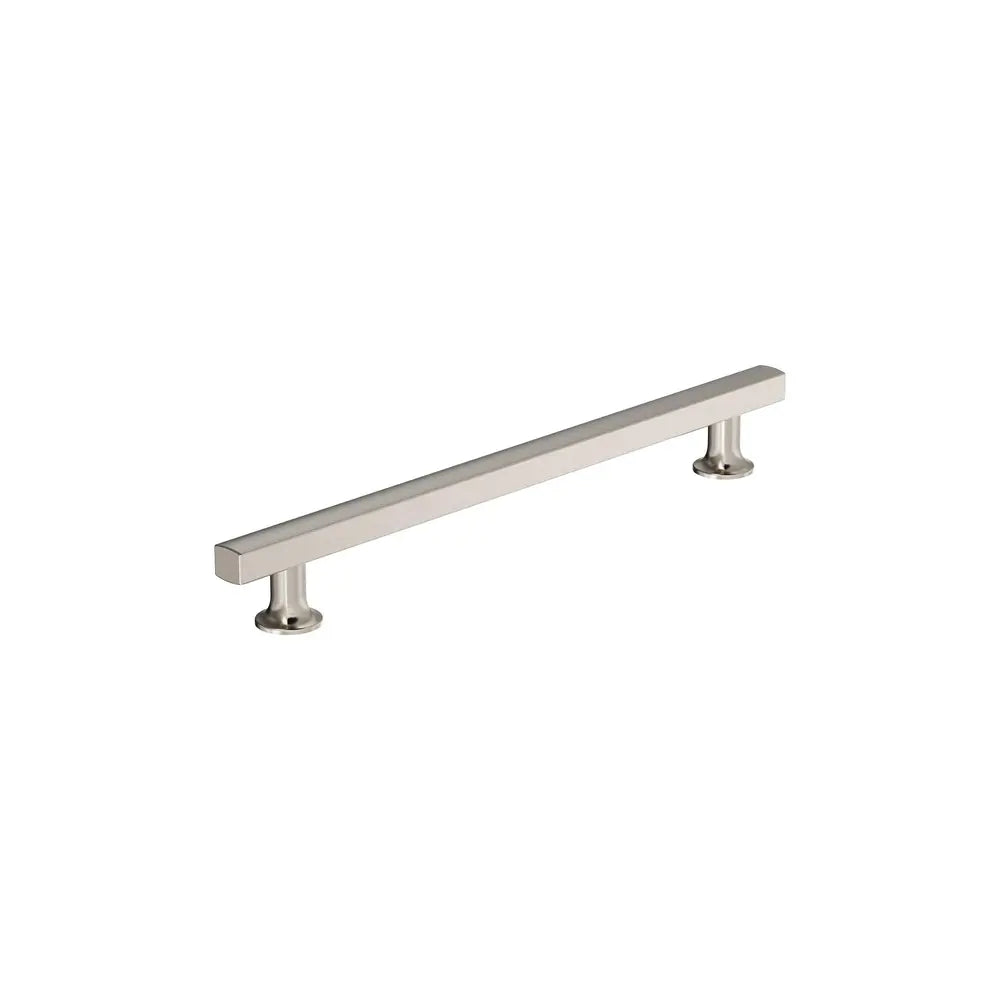 Amerock - Everett Pulls - 612e590e-2375-41bc-aa74-845353b856b6-1000x1000.webp
