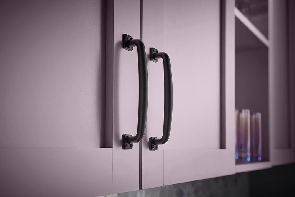 Atlas Benning Appliance Pull, Matte Black, room setting