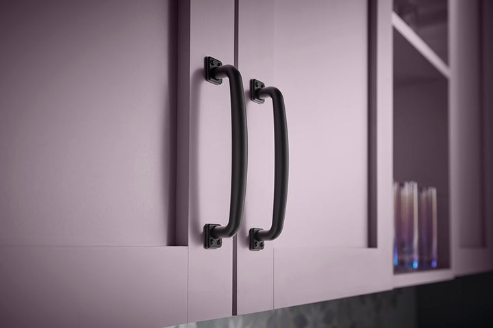 Atlas Benning Appliance Pull, Matte Black, room setting
