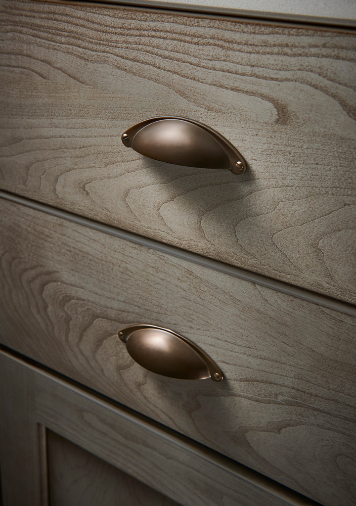 Top Knobs Arendal Cup Pull, room setting
