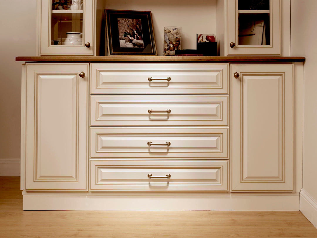 Top Knobs Aspen Rounded Bar Pulls, room setting