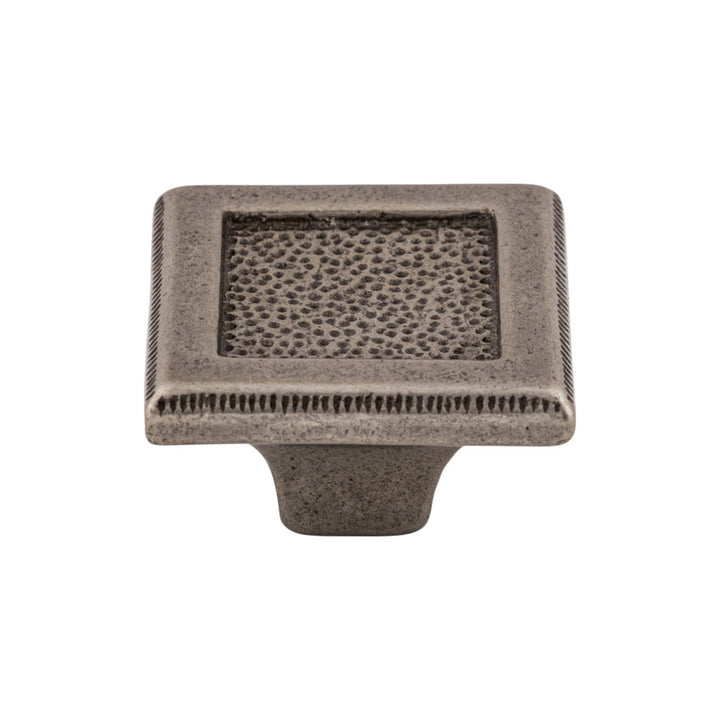 Britannia Square Knob