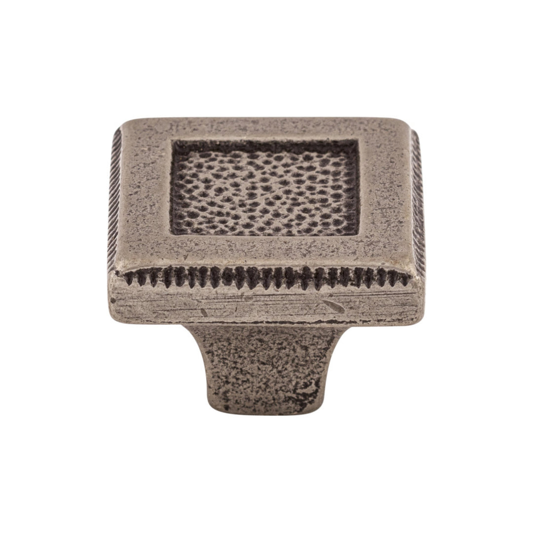 Britannia Square Knob