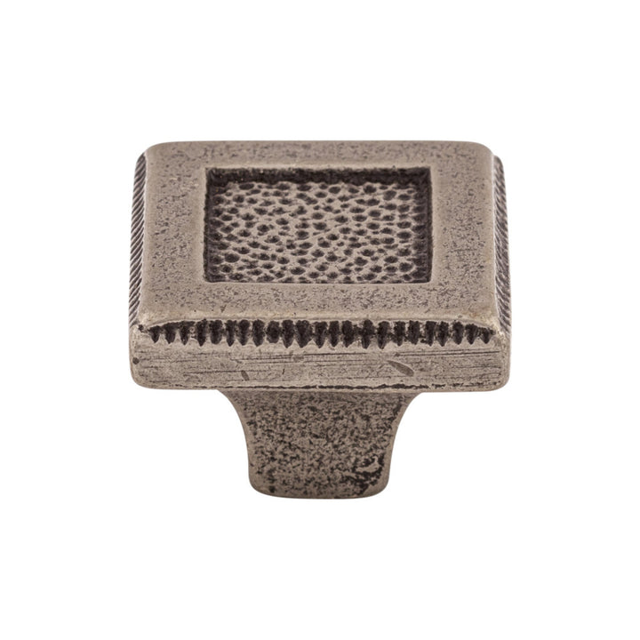 Britannia Square Knob